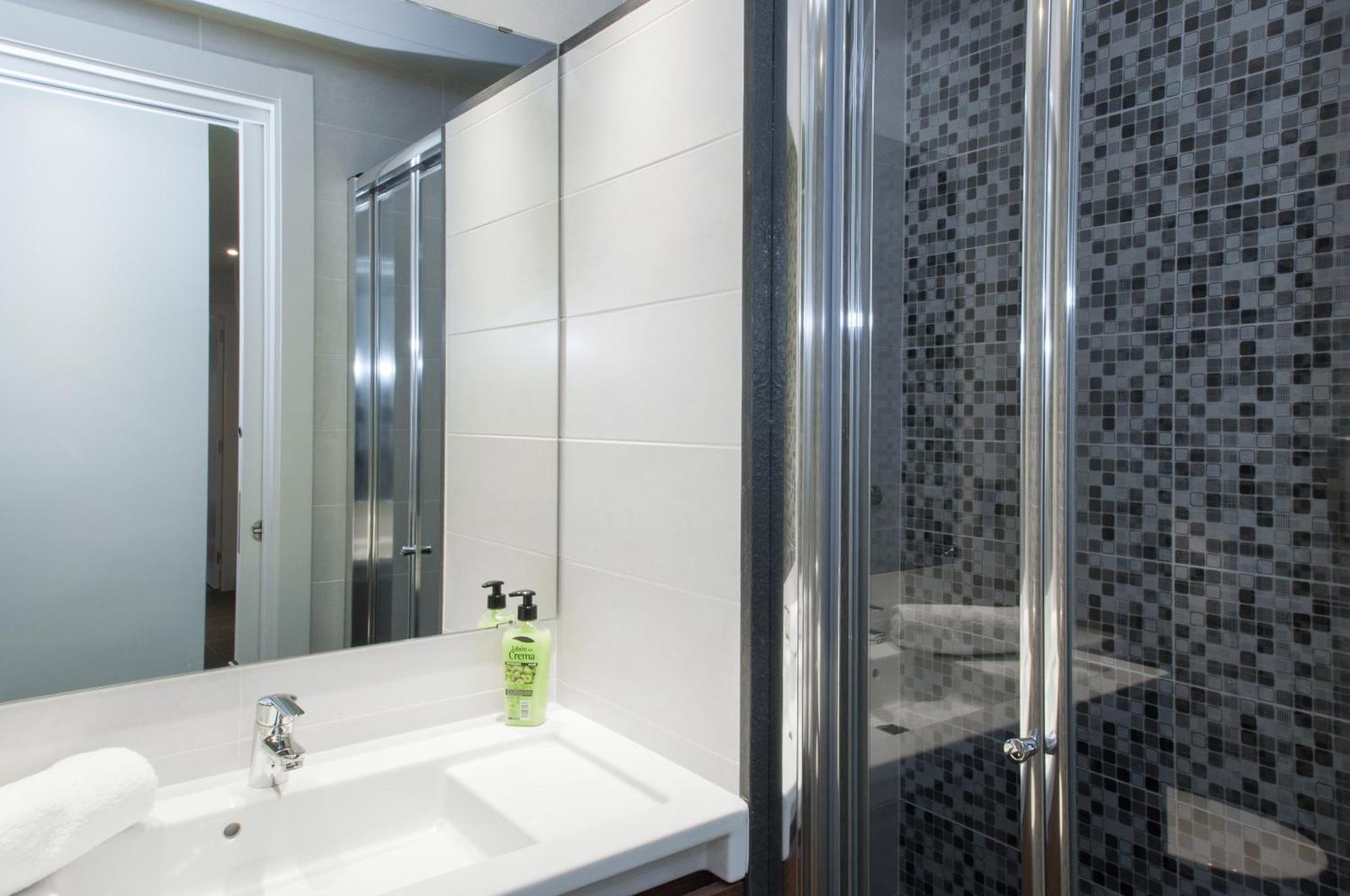 Apartament Autentic Eixample Barcelona
